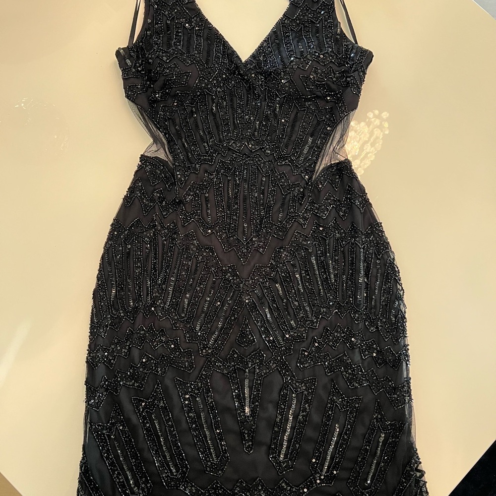 Adrianna Papell Black Bodycon V-Neck Dress